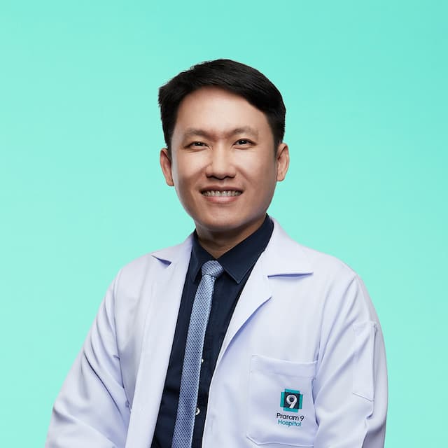 นพ. อรรตพร  พรอนันต์รัตน์