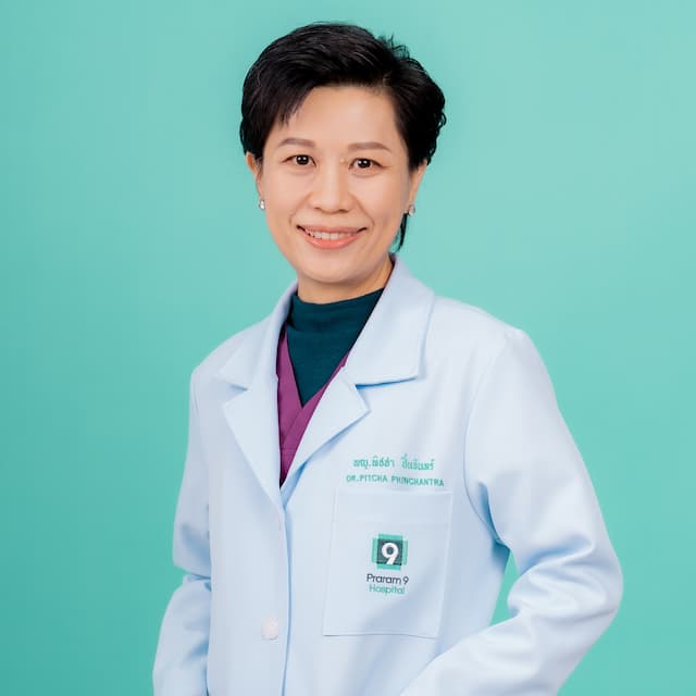 พญ. พิชชา  ปิ่นจันทร์