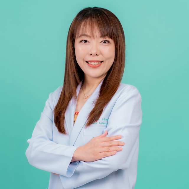 พญ. เพชรรัตน์ แสงทอง