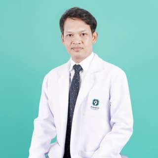 นพ. ภาณุวัฒน์  พุทธเจริญ