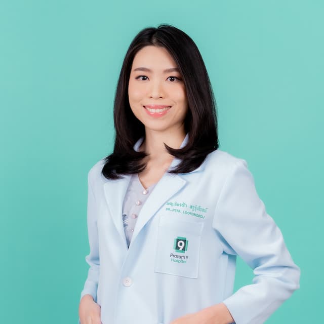 พญ. จิตรฟ้า หรูรุ่งโรจน์